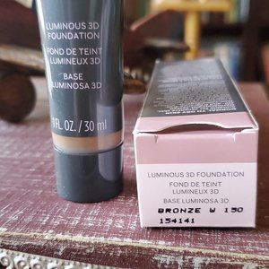 Bronze W 150 (Warm) Luminous 3D Foundation - Normal to Dry Skin TimeWise MaryKay